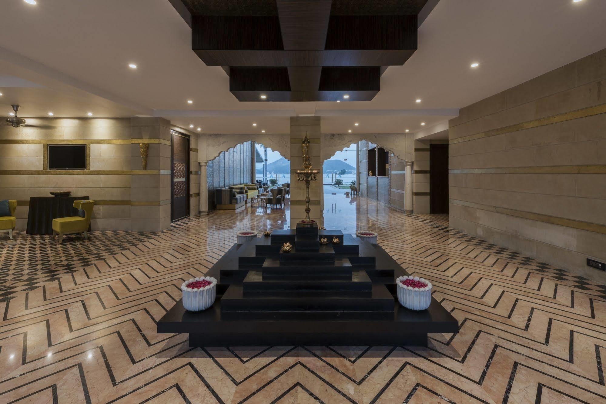 Hotel Lakend Udaipur Exterior foto